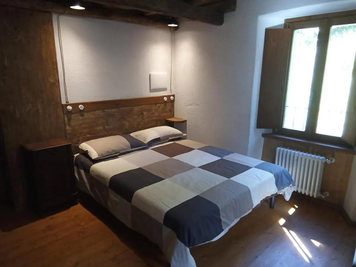Ca' Dei Codirossi Apartment Carlazzo