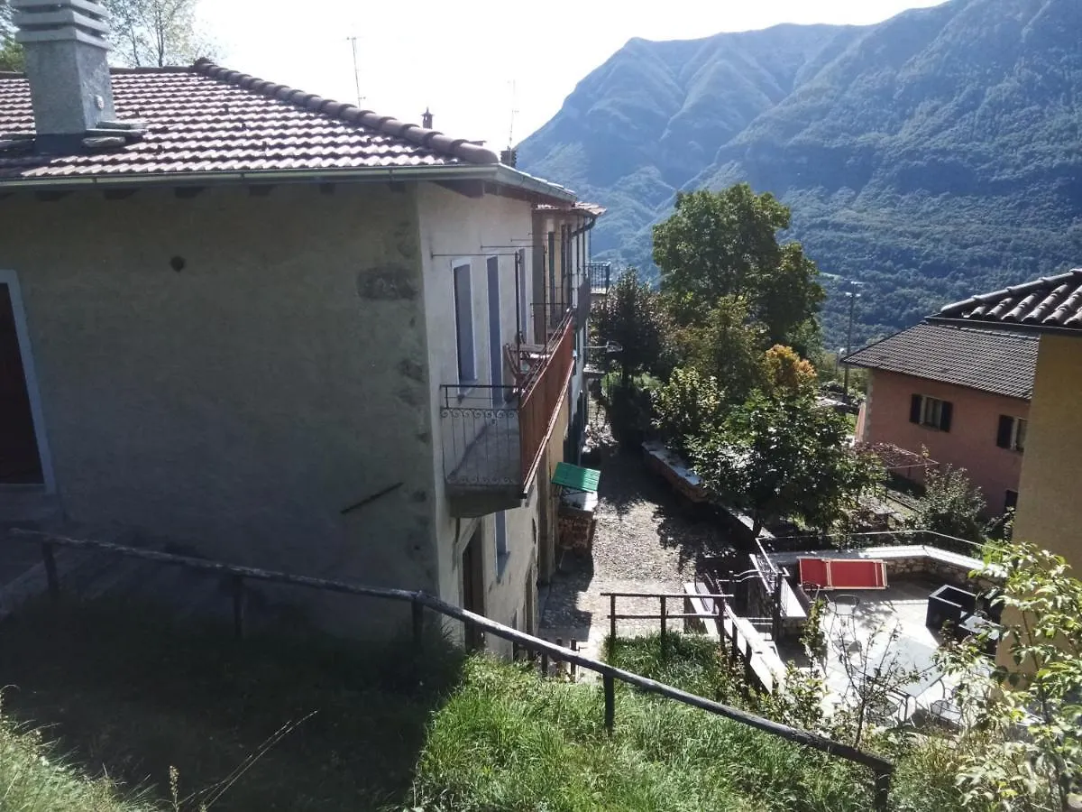 Ca' Dei Codirossi Apartment Carlazzo Italy