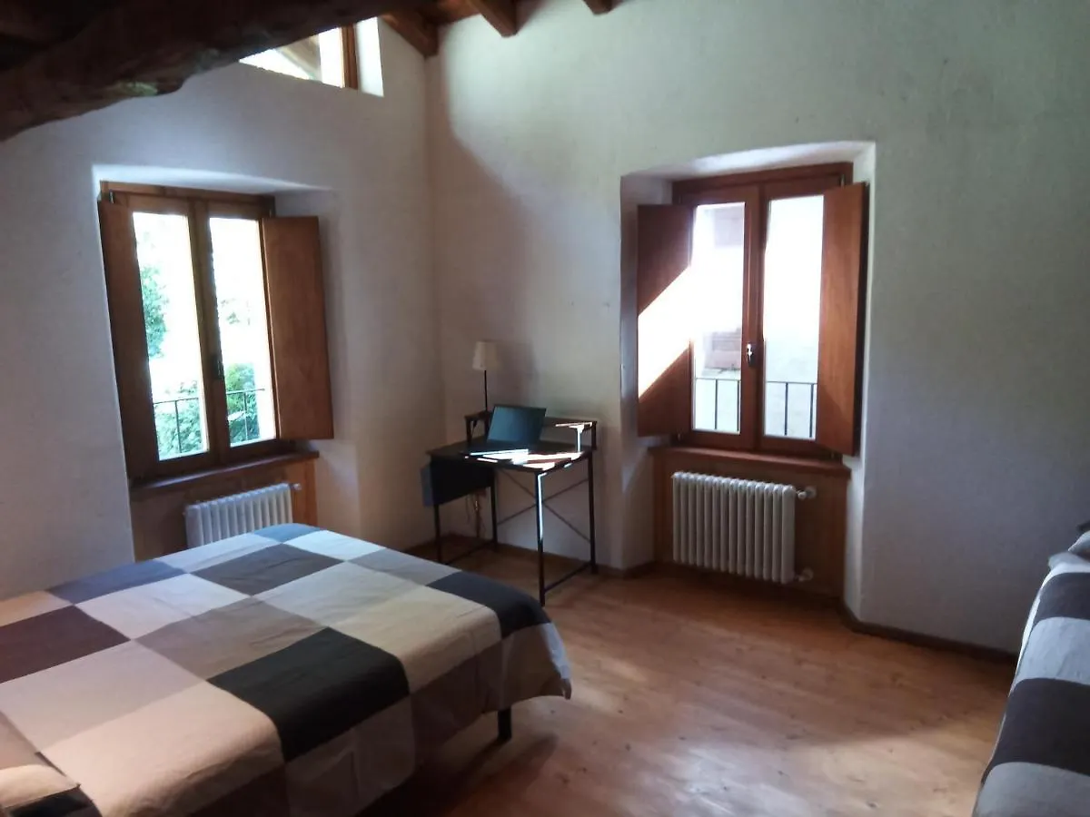 Ca' Dei Codirossi Apartment Carlazzo Italy