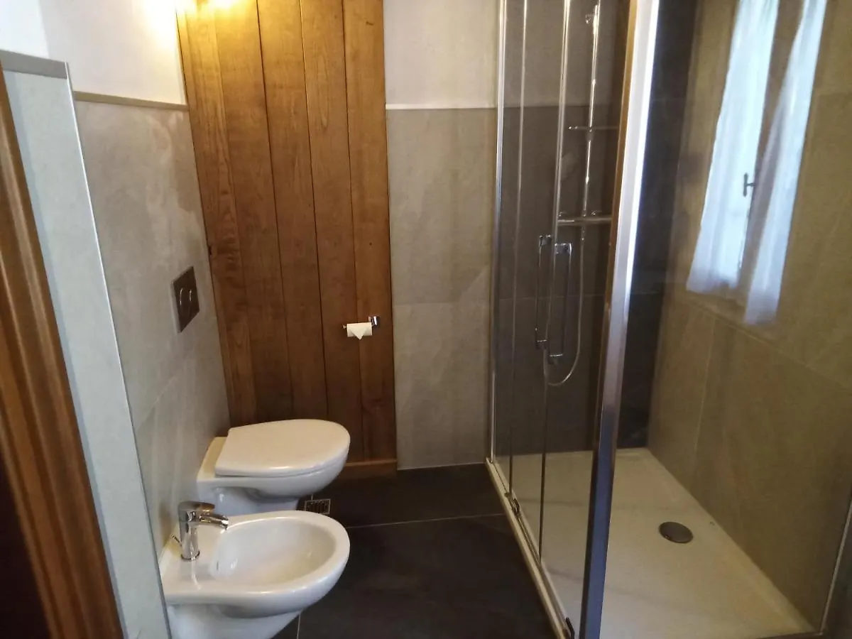 Ca' Dei Codirossi Apartment Carlazzo