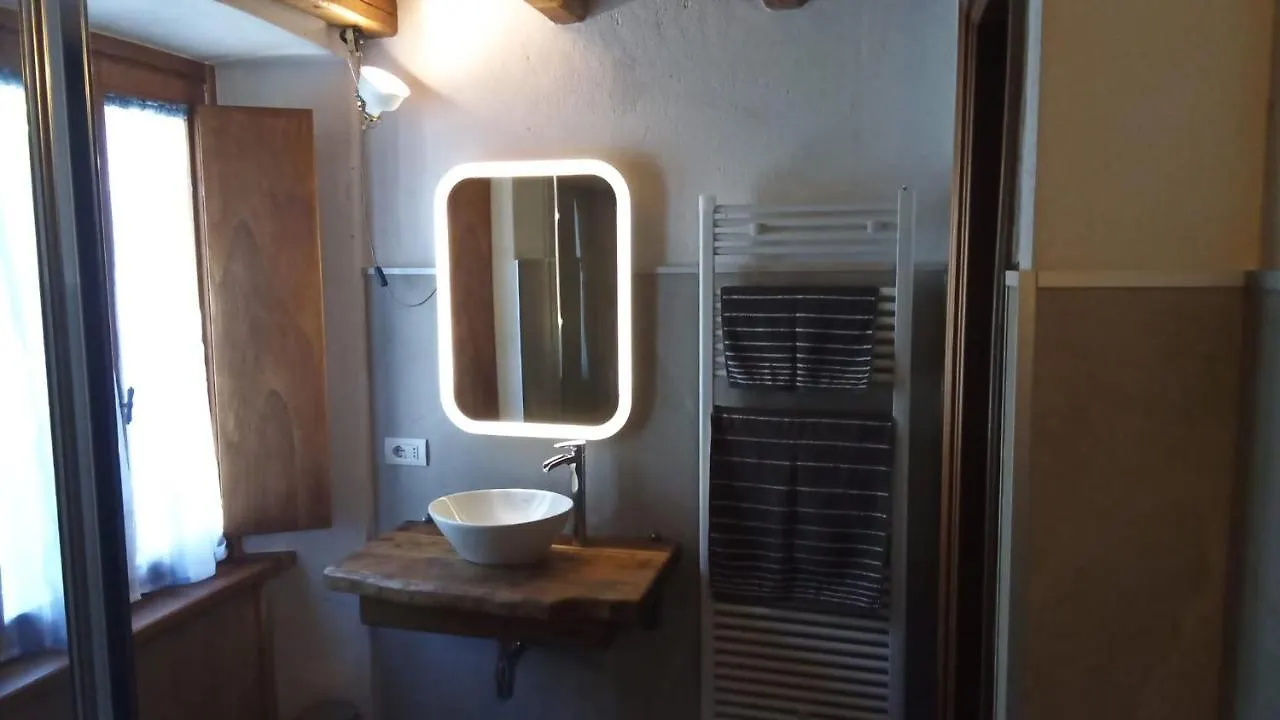 Ca' Dei Codirossi Apartment Carlazzo