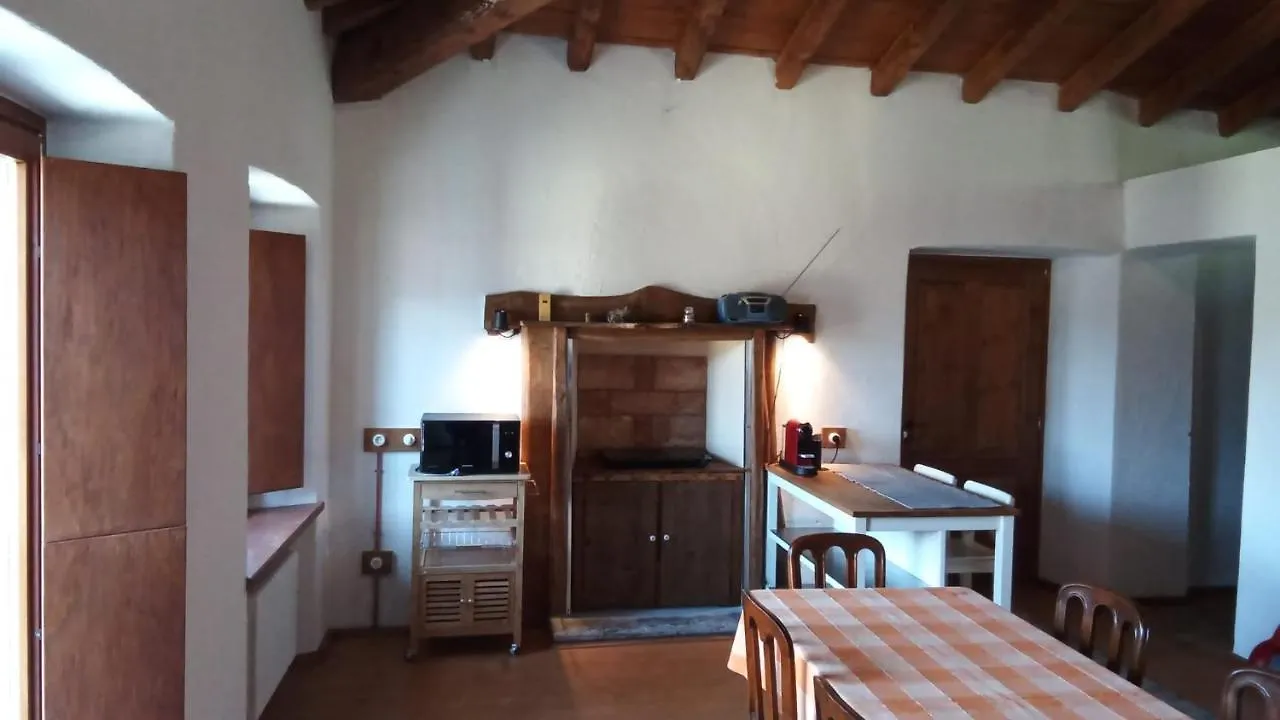 Ca' Dei Codirossi Apartment Carlazzo Italy